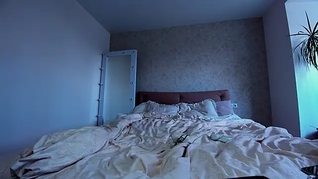 Snapshot of AddictedSabi chatting on November 14, 8:24 am AddictedSabi online show from November 14, 8:24 am