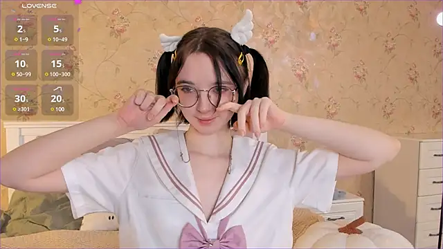 Nora Failure online show from December 19, 4:34 am