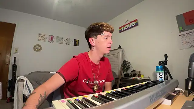 Snapshot of twentywithafelonyy chatting on September 29, 6:29 am twentywithafelonyy online show from September 29, 6:29 am