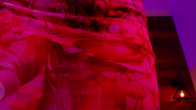 ParisFox  online show from February 7, 7:39 pm