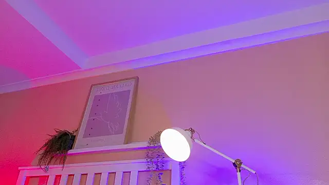 ParisFox  online show from February 28, 8:32 pm