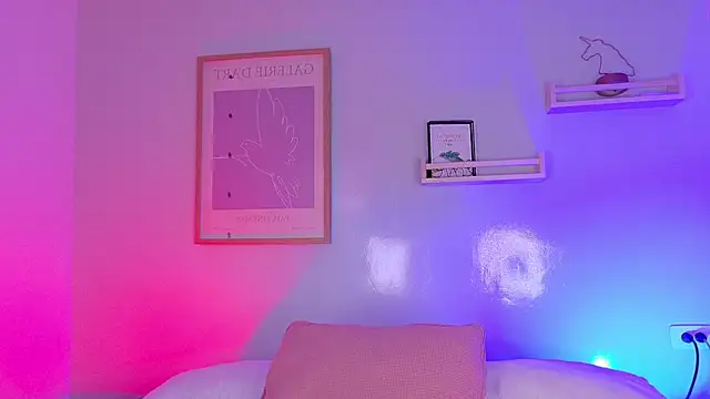 ParisFox  online show from March 14, 8:03 pm