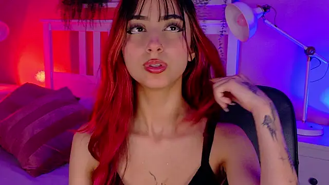 ParisFox  online show from March 19, 2:48 am