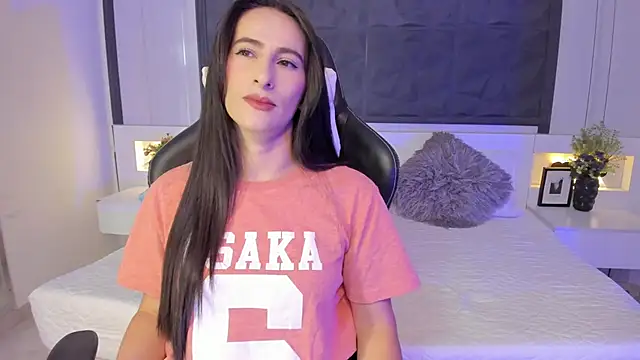 SaraGomez1 online show from December 16, 11:48 am