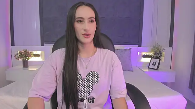 SaraGomez1 online show from March 6, 1:07 pm