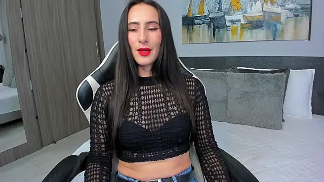 Snapshot of SaraGomez1 chatting on May 18, 12:33 pm SaraGomez1 online show from May 18, 12:33 pm
