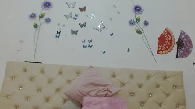 marlymilf6 online show from March 11, 2:06 am