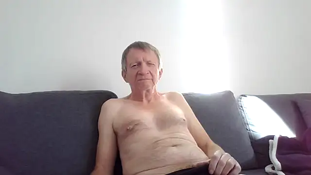 naturiste974 online show from October 16, 3:35 pm