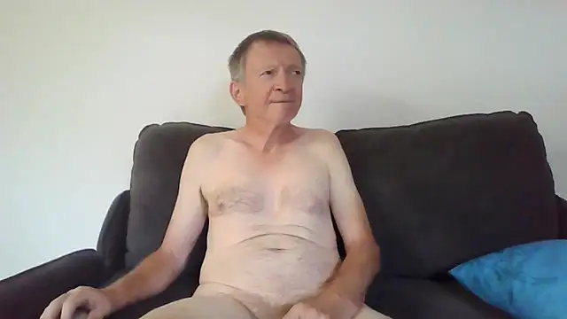 naturiste974 online show from February 5, 8:19 am