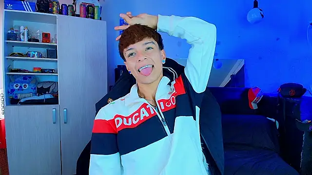 twink sebas  online show from February 2, 1:54 pm