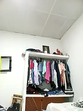 Snapshot of juanpr_1-15 chatting on December 21, 5:09 pm juanpr 1-15 online show from December 21, 5:09 pm