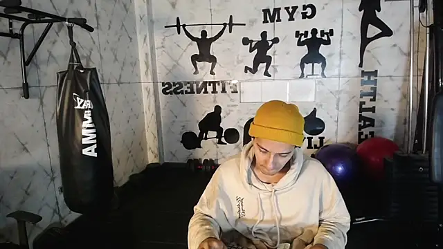 Snapshot of Andy_Joy_ chatting on May 16, 11:31 am Andy Joy online show from May 16, 11:31 am