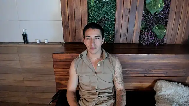 Snapshot of Andy_Joy_ chatting on June 4, 11:38 am Andy Joy online show from June 4, 11:38 am