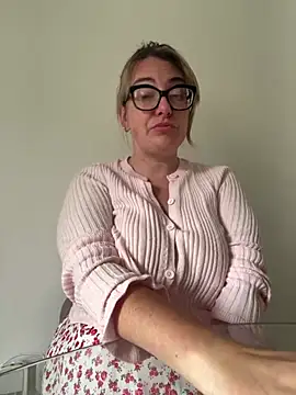 Snapshot of Miss_Stassi chatting on June 2, 8:49 am Miss Stassi online show from June 2, 8:49 am