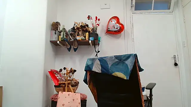 Snapshot of xTALLSEXYBUMx chatting on May 26, 8:05 pm xTALLSEXYBUMx online show from May 26, 8:05 pm