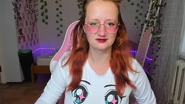 KrisTyBooBsin online show from September 18, 1:13 pm