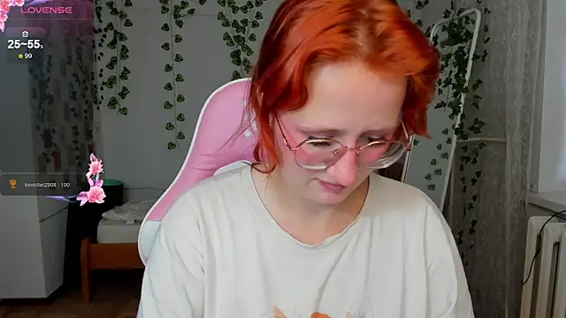 KrisTyBooBsin online show from October 1, 8:42 am