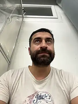 Snapshot of 235BABIKO235 chatting on November 27, 12:46 am 235BABIKO235 online show from November 27, 12:46 am