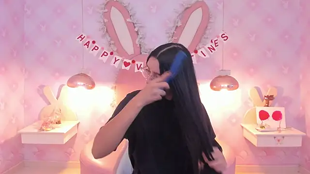 Snapshot of Saraa_Skinny chatting on February 23, 11:55 am Saraa Skinny online show from February 23, 11:55 am