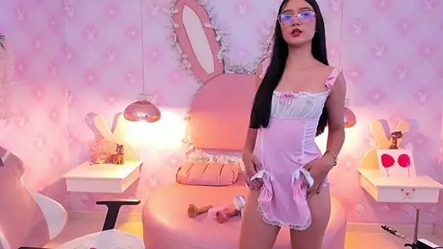 Snapshot of Saraa_Skinny chatting on March 3, 2:59 pm Saraa Skinny online show from March 3, 2:59 pm