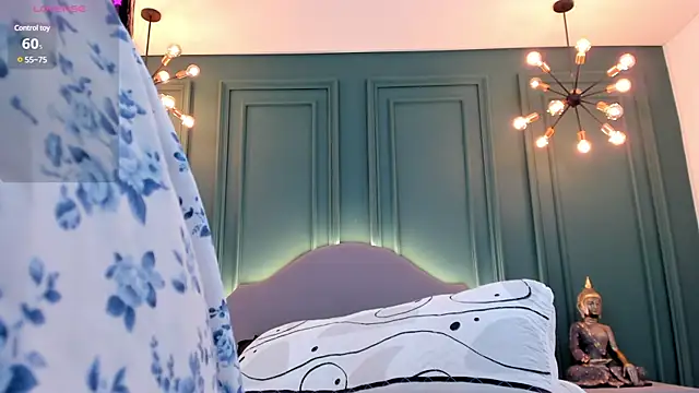 Snapshot of rubyhill_2711 chatting on January 10, 2:04 am rubyhill 2711 online show from January 10, 2:04 am