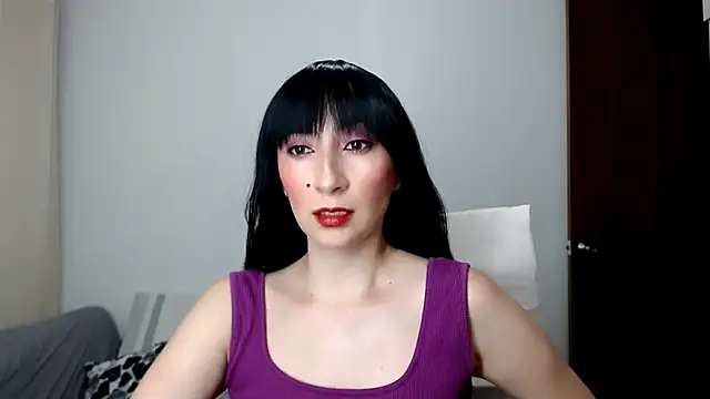 Snapshot of Laura-pervert chatting on June 7, 12:04 am Laura-pervert online show from June 7, 12:04 am