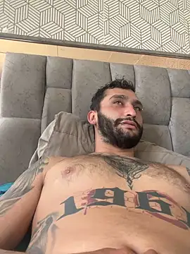 Snapshot of openmind_boy chatting on March 10, 8:36 pm openmind boy online show from March 10, 8:36 pm