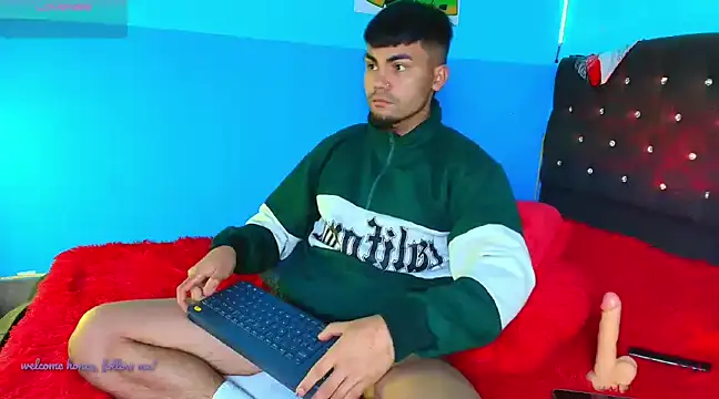 kalivan voinesscu online show from December 4, 11:13 pm