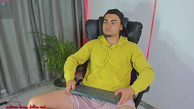 kalivan voinesscu online show from November 26, 8:37 am