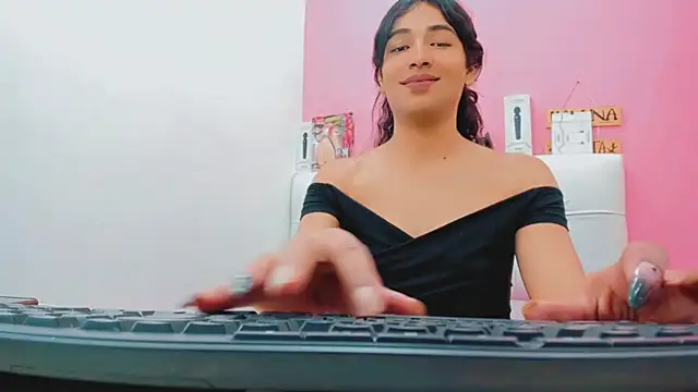Snapshot of antonela_xxx chatting on June 24, 9:03 pm antonela xxx online show from June 24, 9:03 pm