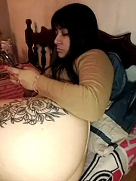 Snapshot of agustina_0o chatting on June 20, 2:36 am agustina 0o online show from June 20, 2:36 am