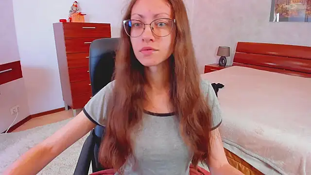 Snapshot of Pantyhose_Mila chatting on October 19, 7:03 pm Pantyhose Mila online show from October 19, 7:03 pm