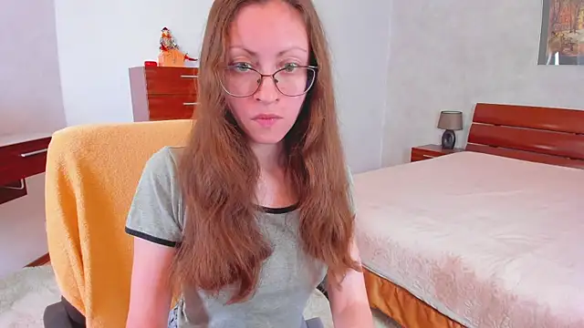 Snapshot of Pantyhose_Mila chatting on June 15, 8:33 pm Pantyhose Mila online show from June 15, 8:33 pm
