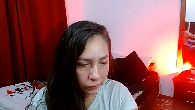 Snapshot of naihroby chatting on January 28, 4:29 am naihroby online show from January 28, 4:29 am