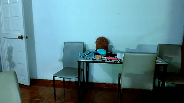 Snapshot of naihroby chatting on February 24, 4:16 am naihroby online show from February 24, 4:16 am