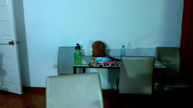 Snapshot of naihroby chatting on February 24, 7:22 am naihroby online show from February 24, 7:22 am