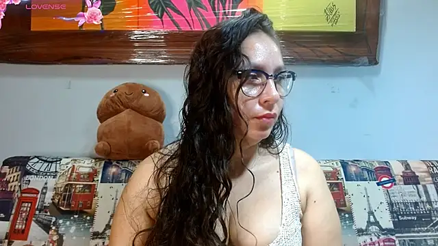 Snapshot of naihroby chatting on September 8, 7:57 pm naihroby online show from September 8, 7:57 pm