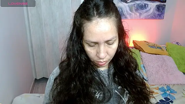 Snapshot of naihroby chatting on October 13, 4:56 am naihroby online show from October 13, 4:56 am