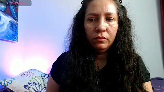 Snapshot of naihroby chatting on October 27, 6:39 am naihroby online show from October 27, 6:39 am