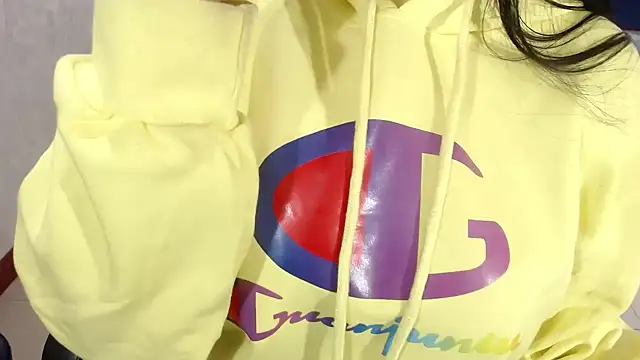 CarolineBrunx online show from October 22, 4:13 am