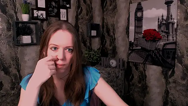 Snapshot of GloriaSi_ chatting on May 5, 5:48 am GloriaSi online show from May 5, 5:48 am