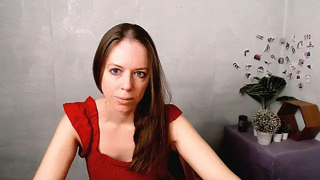 Snapshot of GloriaSi_ chatting on May 12, 2:52 am GloriaSi online show from May 12, 2:52 am