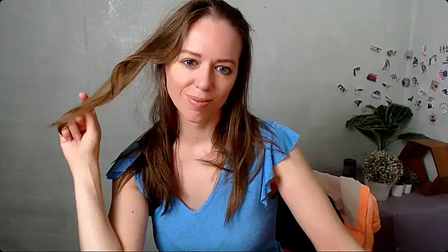 Snapshot of GloriaSi_ chatting on May 24, 6:07 am GloriaSi online show from May 24, 6:07 am