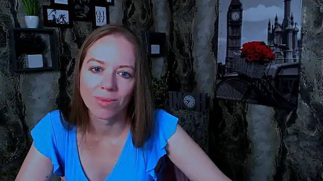 Snapshot of GloriaSi_ chatting on May 29, 2:42 am GloriaSi online show from May 29, 2:42 am
