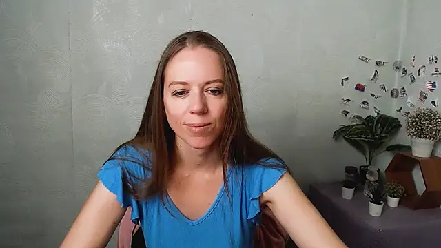 Snapshot of GloriaSi_ chatting on June 22, 2:46 am GloriaSi online show from June 22, 2:46 am