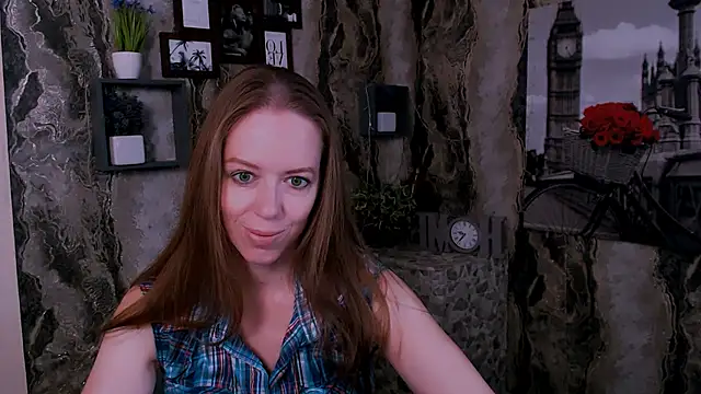 Snapshot of GloriaSi_ chatting on July 4, 4:51 am GloriaSi online show from July 4, 4:51 am