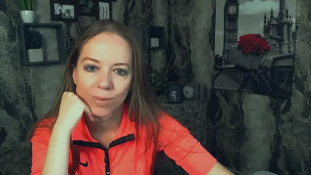 Snapshot of GloriaSi_ chatting on August 2, 4:00 am GloriaSi online show from August 2, 4:00 am