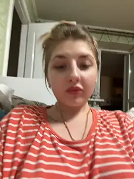 Snapshot of sexyy_girl_ chatting on January 6, 4:34 pm sexyy girl  online show from January 6, 4:34 pm