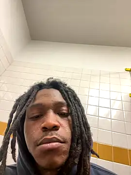 Snapshot of sneakylink13__ chatting on November 1, 1:46 pm sneakylink13   online show from November 1, 1:46 pm