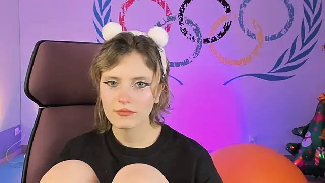 LolaAsmus online show from December 28, 2:21 pm